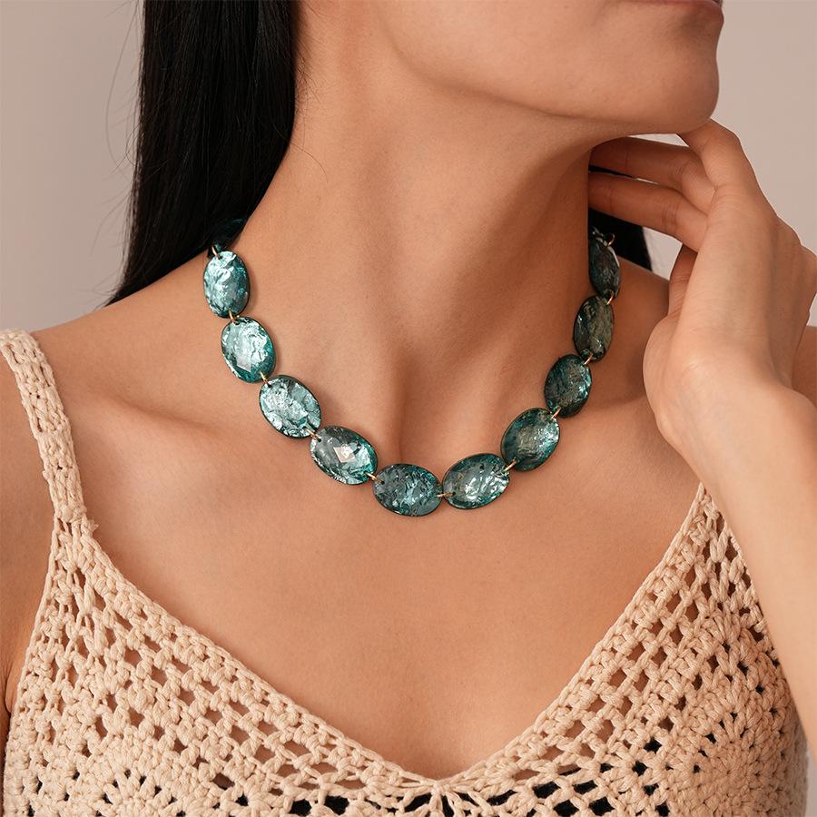 Vintage niche resin oval geometric clavicle chain fashion simple temperament high sense necklace women
