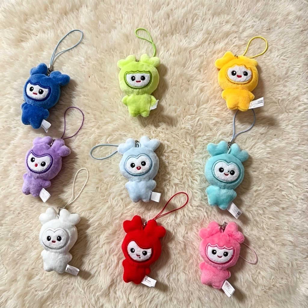 9pcs Cartoon Pacifier Doll Bag Pendant Popular Girls Team Star Peripheral Lovely Momo Doll Keychain Accessories Fan Gift Collect