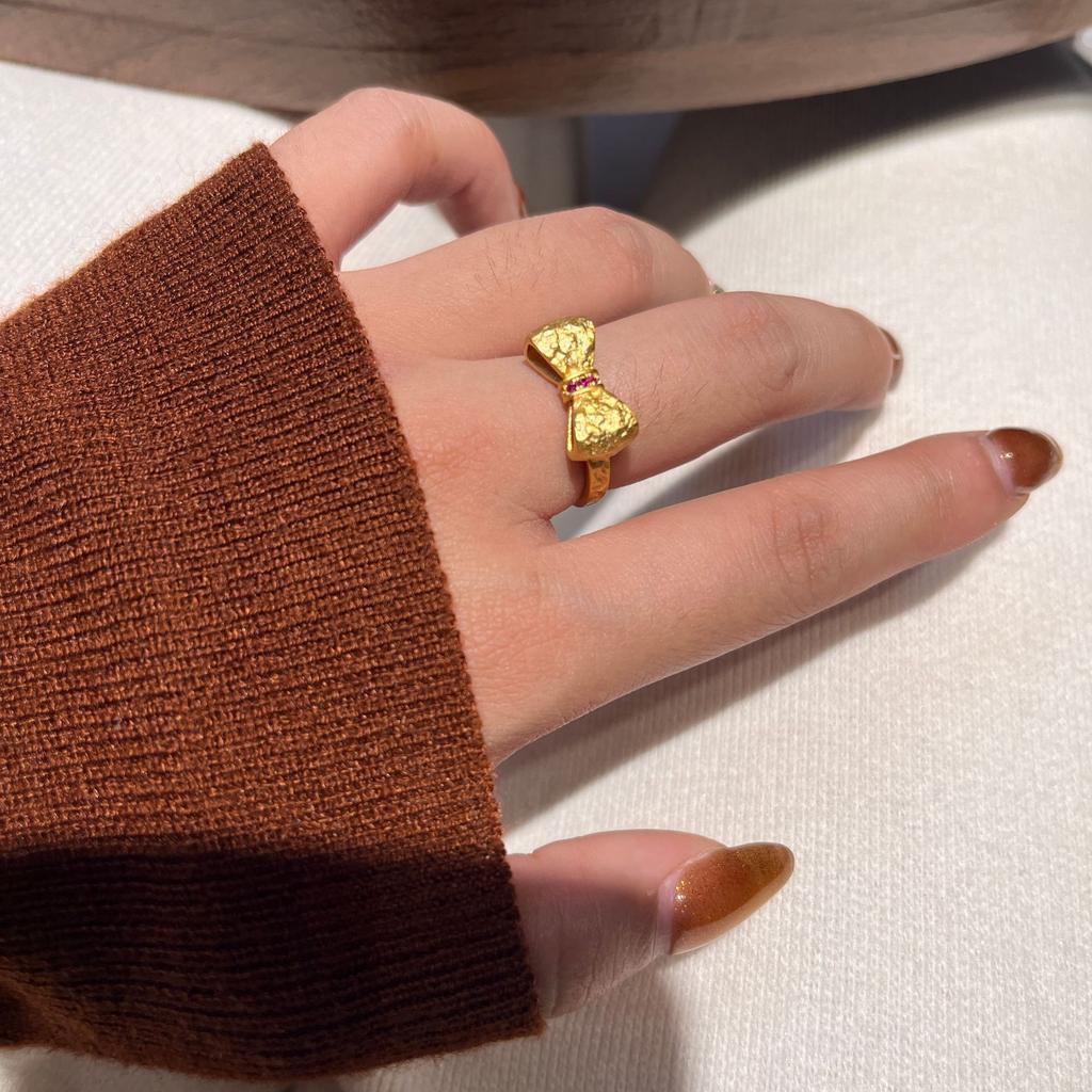 Princess On The Run Textured Bow Ring Open Adjustable Inlaid Red Corundum Bow Ring