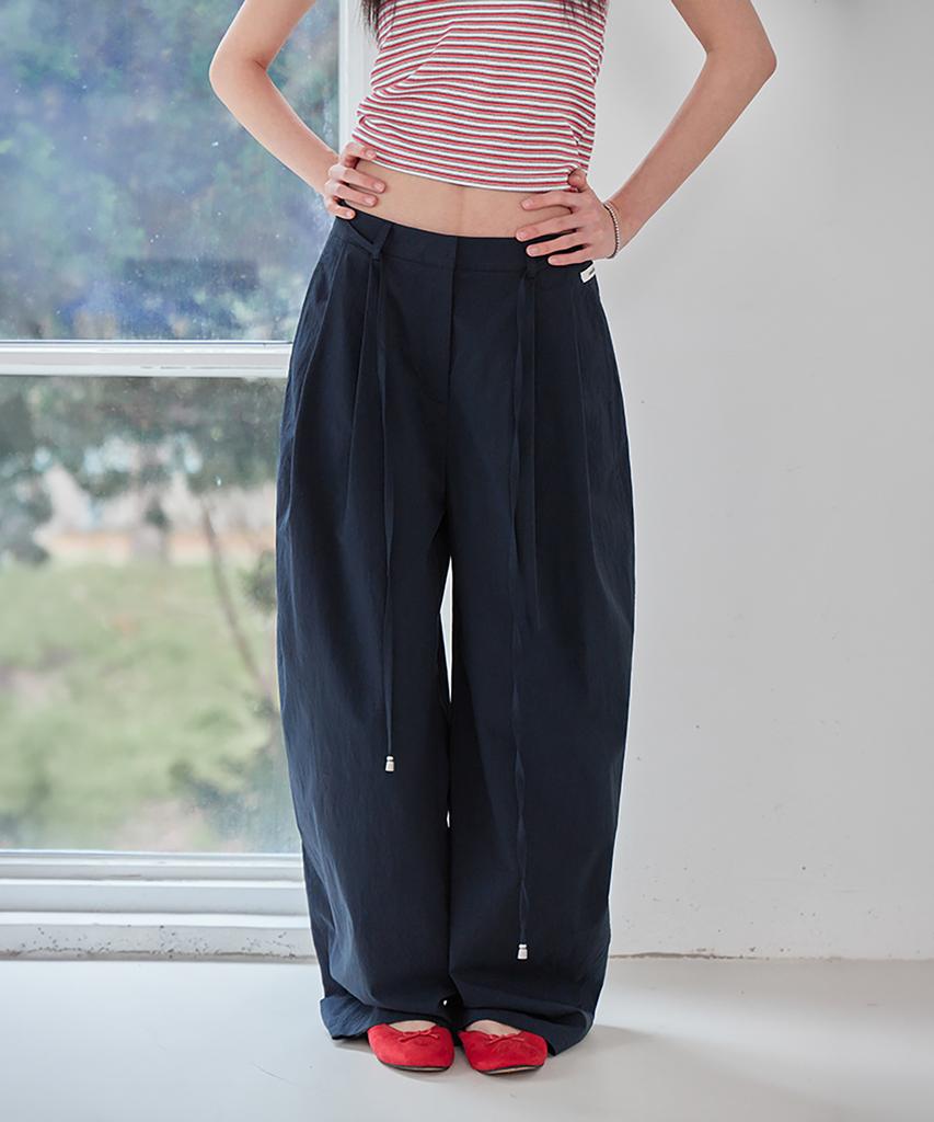 Leondeondada Nylon Pintuck Balloon Slacks, Navy