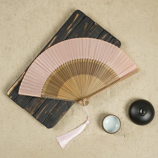 Faltfächer im Vintage-Stil, mit Quaste, tanzender Handfächer, Bambusgriff, Kunstseide, Faltfächer für Hochzeiten, Performance-Fan, Foto-Requisite