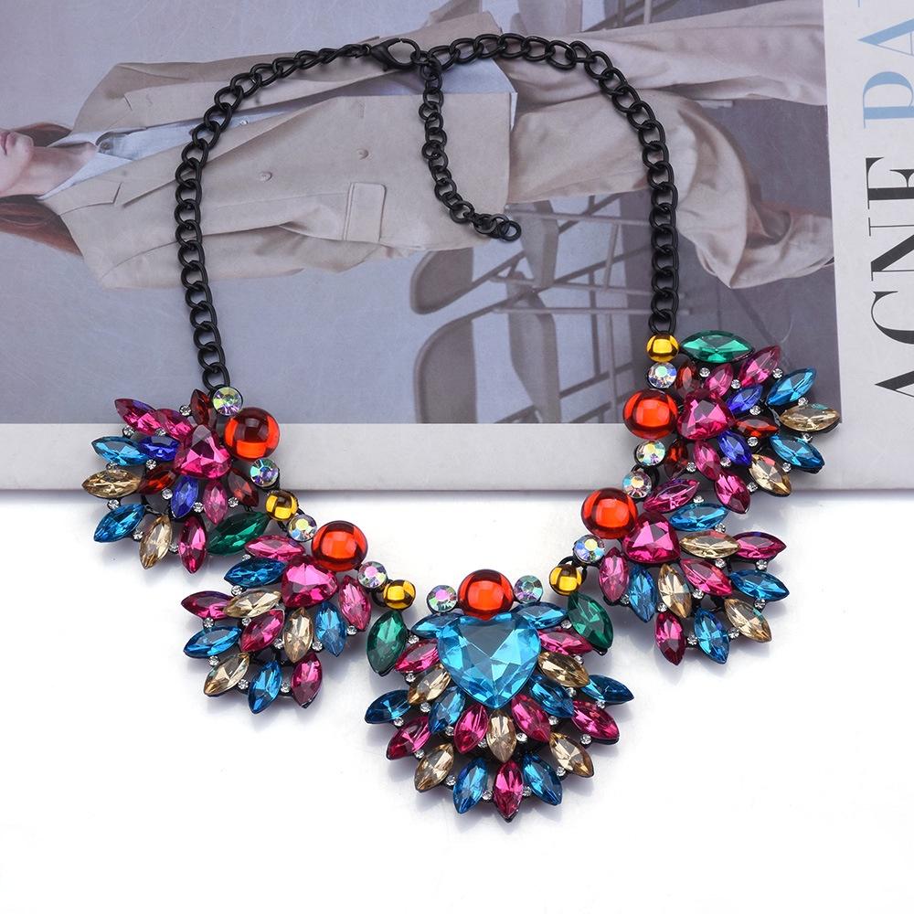 Geometric Wholesale Alloy Colorful Rhinestone Necklace For Women Simple And Stylish Fashion Jewelry