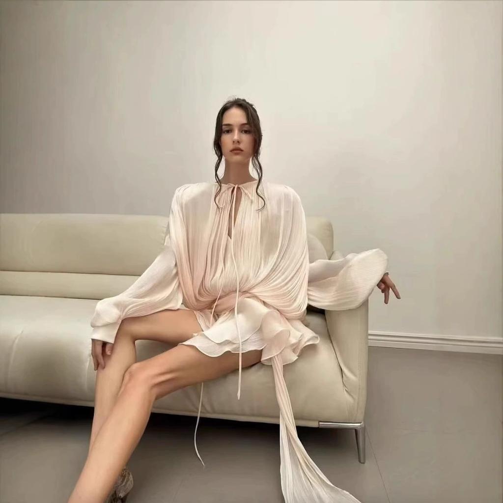 Conjunto de dos piezas de falda corta con volantes y manga abullonada estilo francés, vestido corto