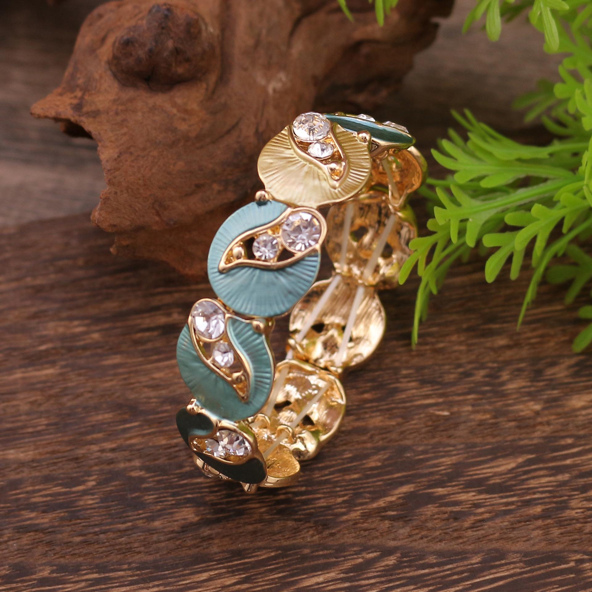 

Новый эмалевый геометрический браслет-резинка с лепестками, женский модный браслет из цинкового сплава с инкрустацией бриллиантами