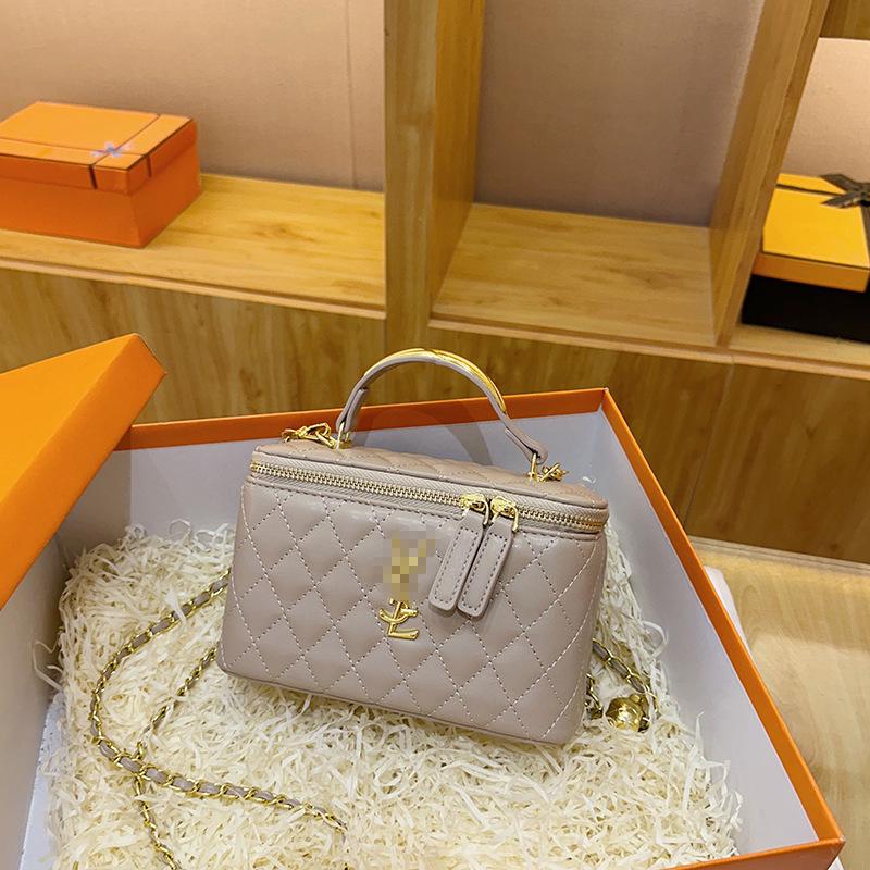 Neue vielseitige Argyle-Ketten-Umhängetasche mit Stickerei