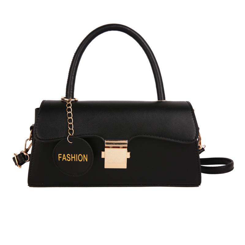 Fashion niche design single shoulder armpit bag autumn new personality fashion temperament portable small square bag чёрный