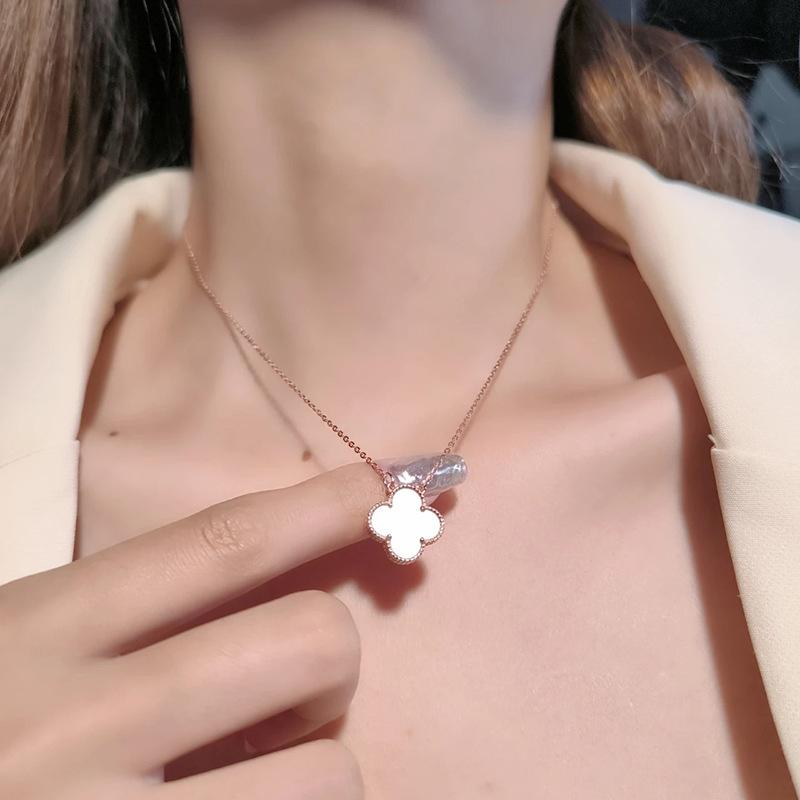 Four-Leaf Clover Necklace Double-Sided Lucky Grass Titanium Steel Does Not Lose Colour Women's Necklace Classic Fashion Collarbone Chain