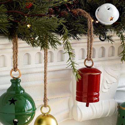 Rustic Christmas Cow Bell Vintage Metal Bell with Jute Rope Handmade Wind Chimes Wall Hanging Decor for Christmas New Year Party Decoration