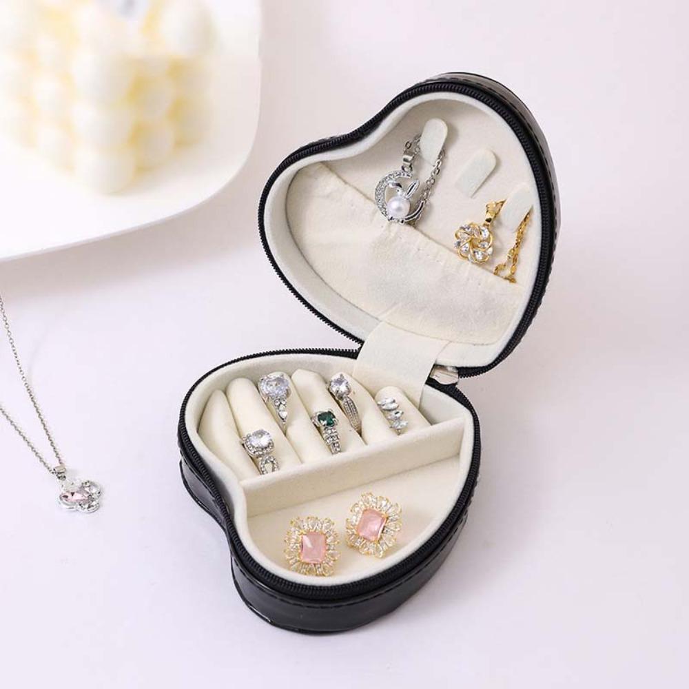 

Velvet Travel Jewelry Organizer Box Bracelet Carrying Case Perfect for Travel & Gifting чёрный