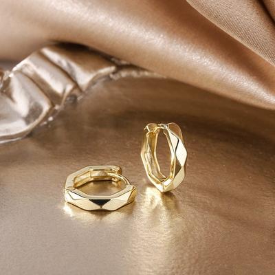Süße Klassische Kleine Runde Creolen Ohrringe für Damen Vintage Goldfarbe Ohrstecker Hochzeits Schmuck Valentinstags Geschenke