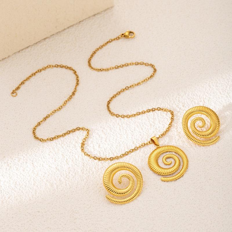 European and American Exquisite Irregular Luxury Creative Polygonal Geometric Leaf Texture Flower Love Earrings Necklace Set