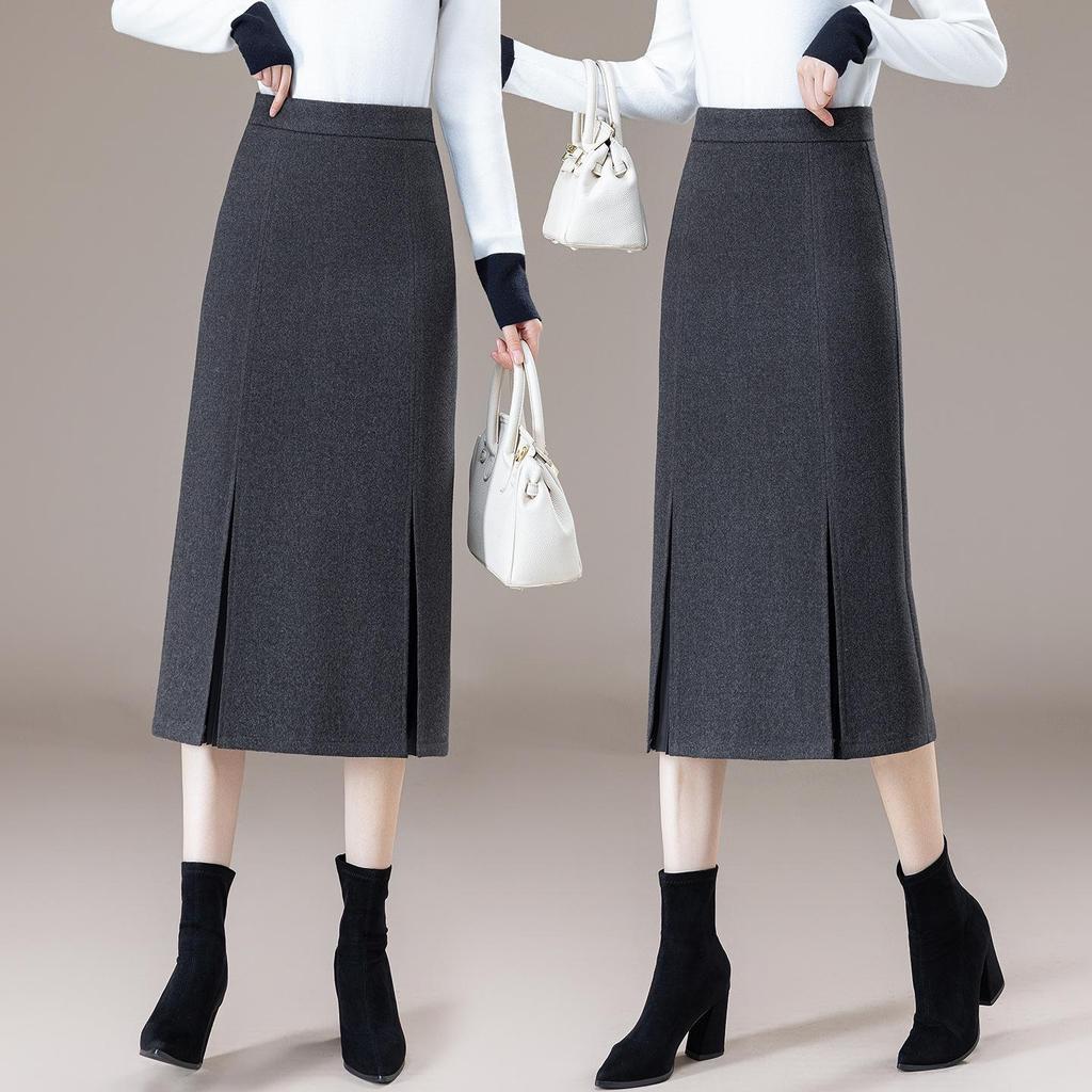 Autumn 2025 Bestseller: Versatile High-Waisted Pleated Skirt with Slit - Loose, Casual, and Flattering