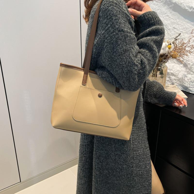 Stylish and Simple Shoulder Messenger Bag, Textured Large-capacity Bag, Women's New College Student Commuter Tote Bag
