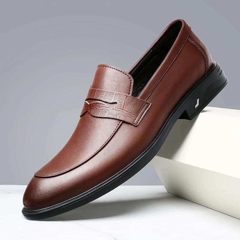 2026New Mens Handmade Casual Leather Office Loafers Fashionable Flat Designer Round Toe Business Shoes Comfy Light Outdoor Shoes