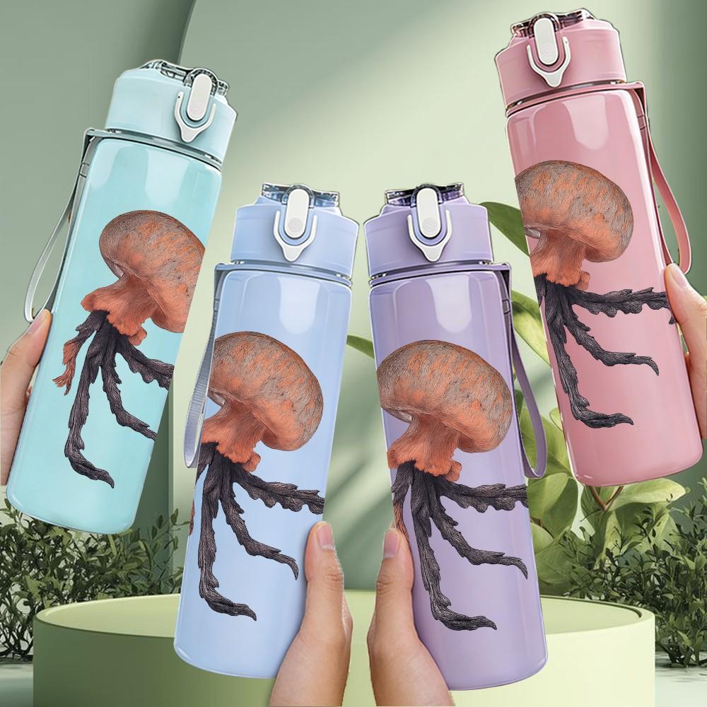 1PC Floating Jellyfish Illustration 750ml Color Plastic Sports Water Bottle Leakproof Flip Straw Lid Suitable for Sports Office Home Use
