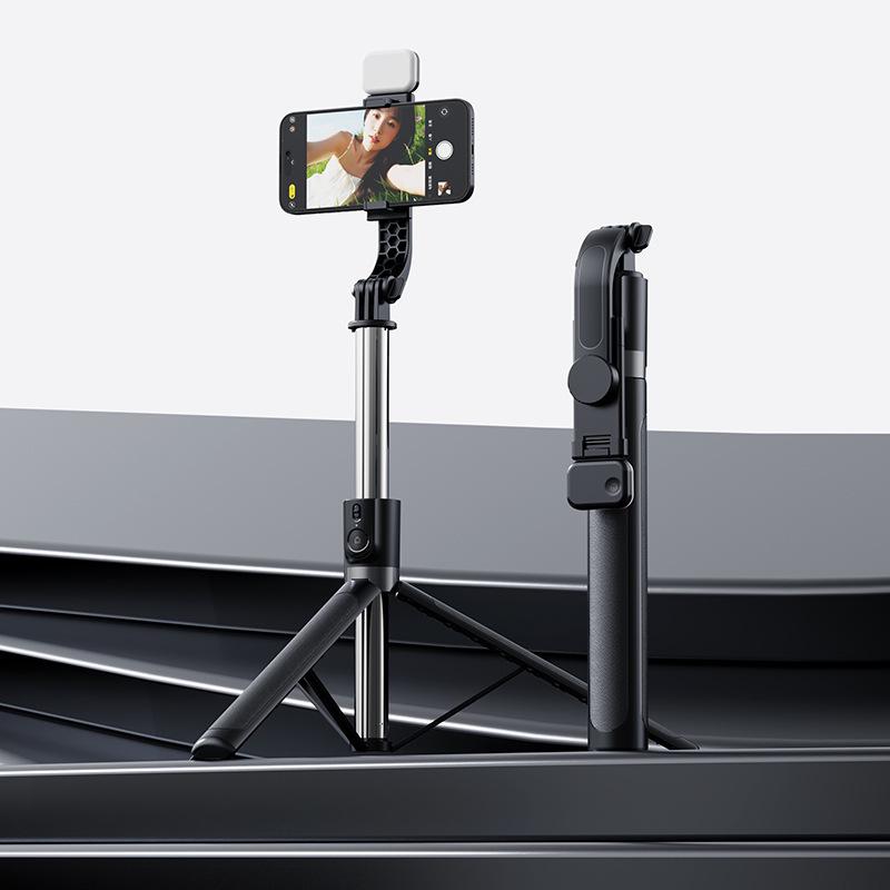 Bluetooth Selfie Stick Tripod: 1.88m Extendable, Integrated for Floor Live Broadcasts & Mobile Phone Holder.