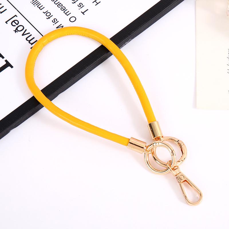 Trendy 6mm Leather Cord Keychain: Fashionable Wrist Strap Mobile Phone Lanyard