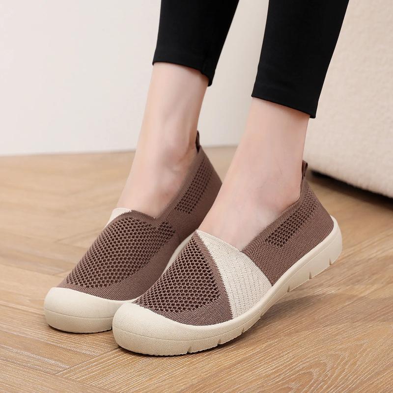 Lightweight and Breathable Old Beijing Cloth Shoes Summer Women's Fly-woven Mesh Soft Sole Non-slip One-pedal Middle-aged and Elderly Mother Shoes