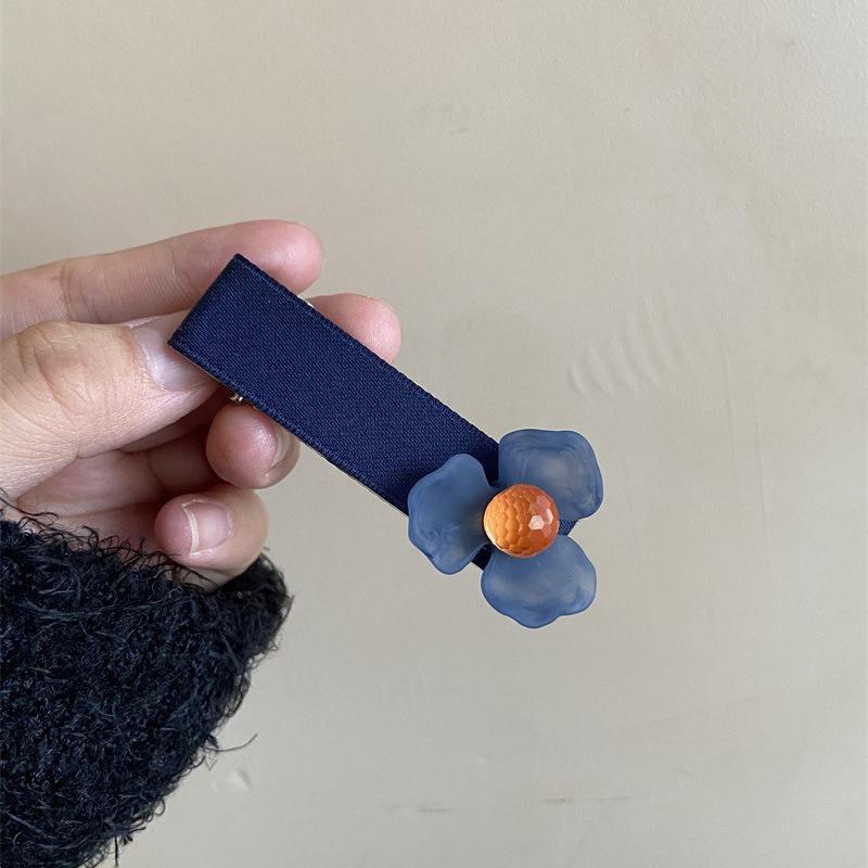 

1 шт. Ретро туманно-голубой фиолетовый трехлепестковый цветок матовый край клипса трехмерный лепесток заколка для челки клипса-уточка заколка для волос