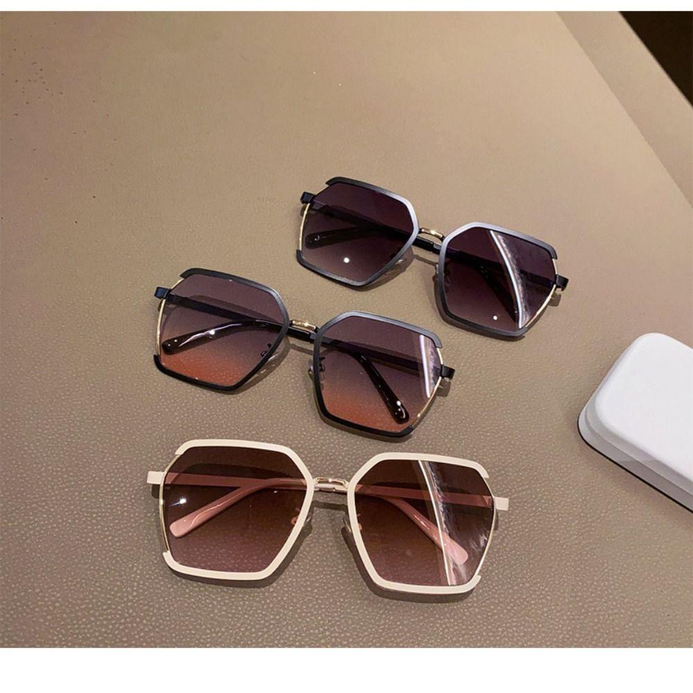 

Summer Gradient Sunglasses Circle Box Women Shades Fashion Eyeglasses for Woman