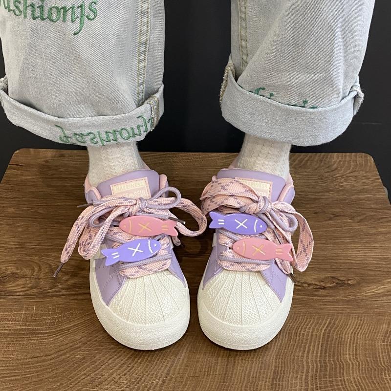 2024 Spring and Autumn Women's Designer Flat Shoes Running Shoes Lightweight Low Top Sneakers for Women Cute Fish Girls Sneakers