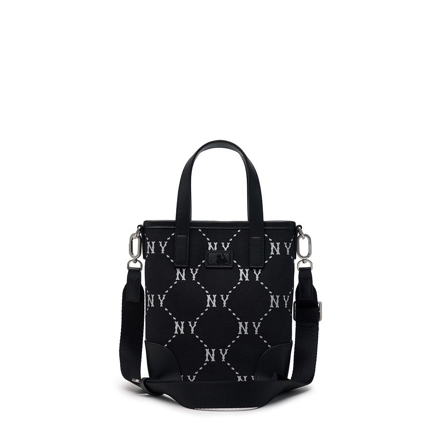 Mlb Diamond Monogram Jacquard Mini Crossbody Bag Ny (Black)
