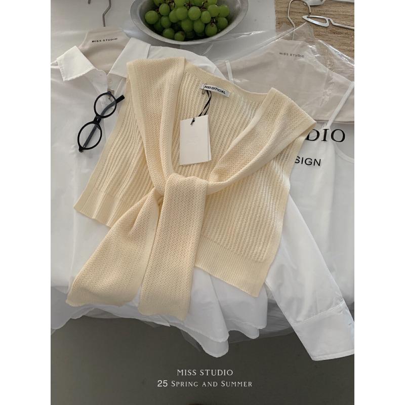 Solid color knitted small shawl fashionable versatile hollow high-end atmosphere white temperament outer small shawl