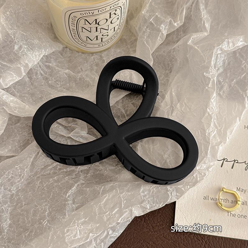 Korean Medium Half-Up Hair Clip for Women - High-End Shark Claw Accessory