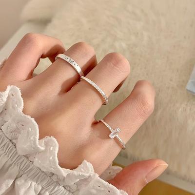 Elegante Anello Farfalla da Donna – Piccolo, Alla Moda, Impilabile Anello Aperto, Lusso Raffinato, Perfetto come Accessorio per Dito Indice da Influencer.