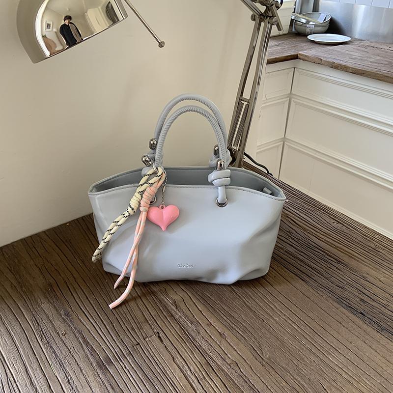 

Chic Heart Pendant Handbags for Women Summer Simple Soft Leather Small Bags French Fashi Single Shoulder Crossbody Bags Mini(Max Length<20cm)