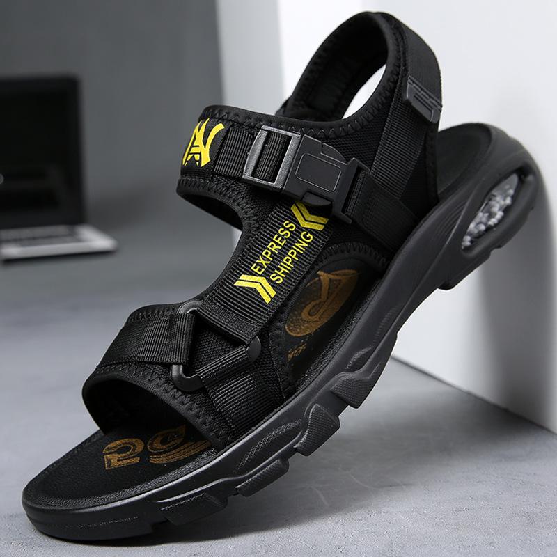 

Мужские спортивные летние сандалии 2025 корейская версия повседневная пляжная обувь мальчики уличные шлепанцы дышащие и удобные 44