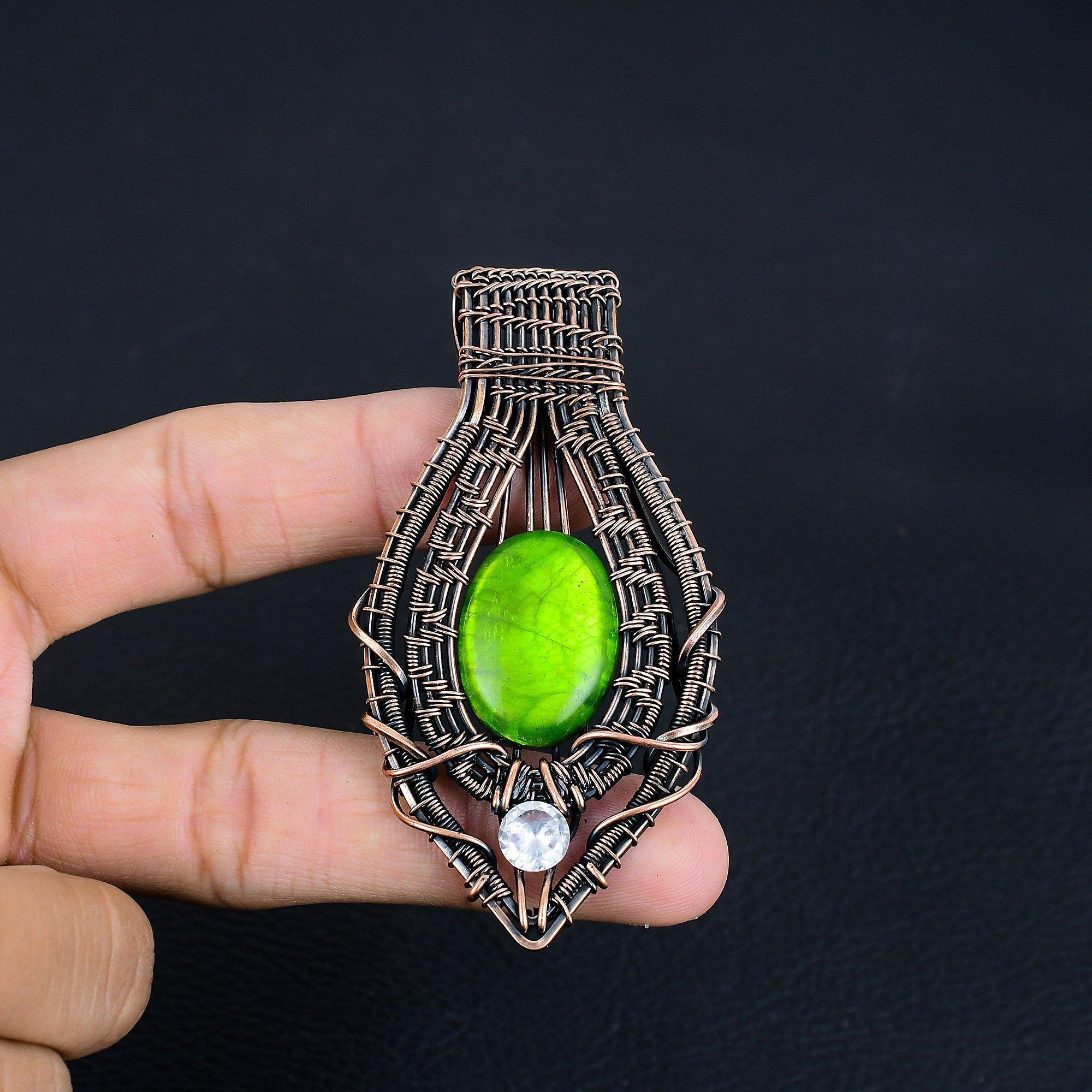 

Подвеска из лабрадорита с зелёной вспышкой, ювелирное изделие из драгоценного камня, подвеска с обмоткой из медной проволоки 999 пробы, украшение ручной работы, подвеска с камнем-талисманом, подарок для него 3.14 Inches зелёный