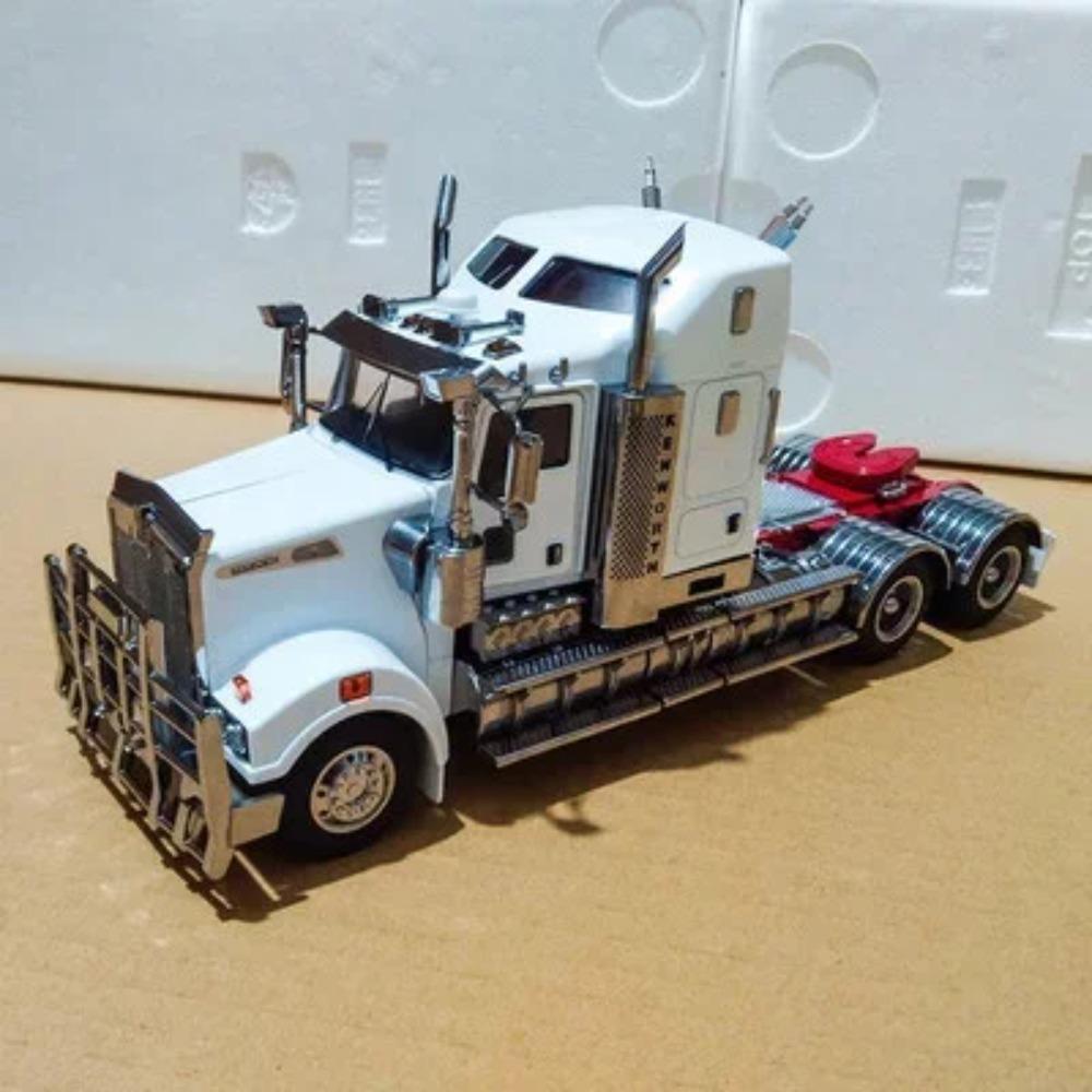 Die cast 1:32 alloy Kenworth T909 simulated truck front model static decorative ornaments holiday gift fan collection souvenirs