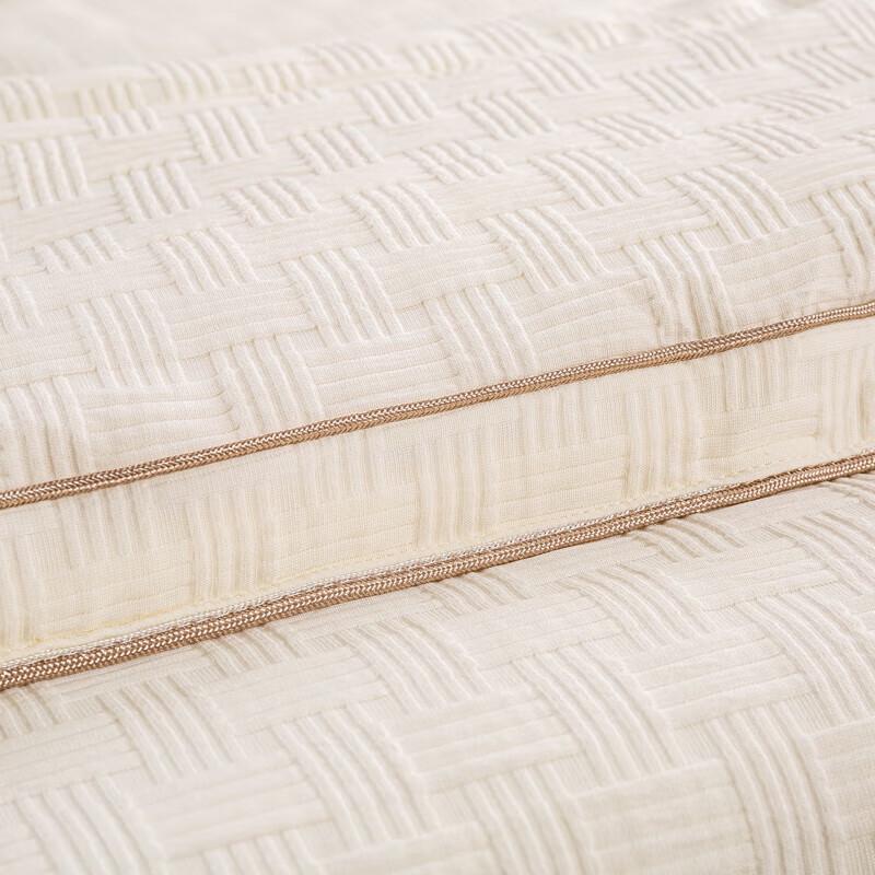 Grace Weiche & Atmungsaktive Jacquard-Steppdecke