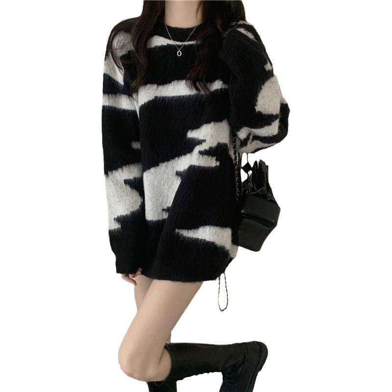 Women's Soft Sweater Autumn and Winter Retro Design Lazy Style Striped Knitted Sweater