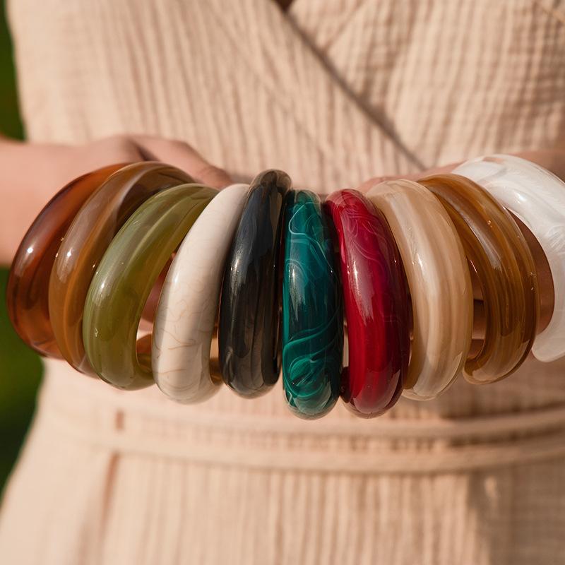 Fashion Unique Irregular Acrylic Cuff Bracelets For Women Simple Texture Multicolor Geometric Open Bangle Female Jewelry