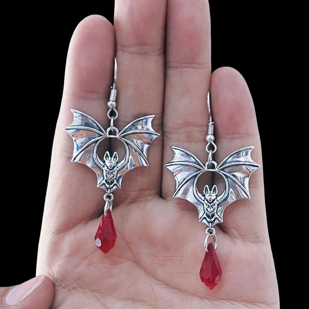Orecchini Pipistrello Vampiro per Donna Uomo Vintage Cristallo Rosso Pendente Goccia d'Acqua Orecchino Halloween Strega Pagana Gioielli per Orecchie