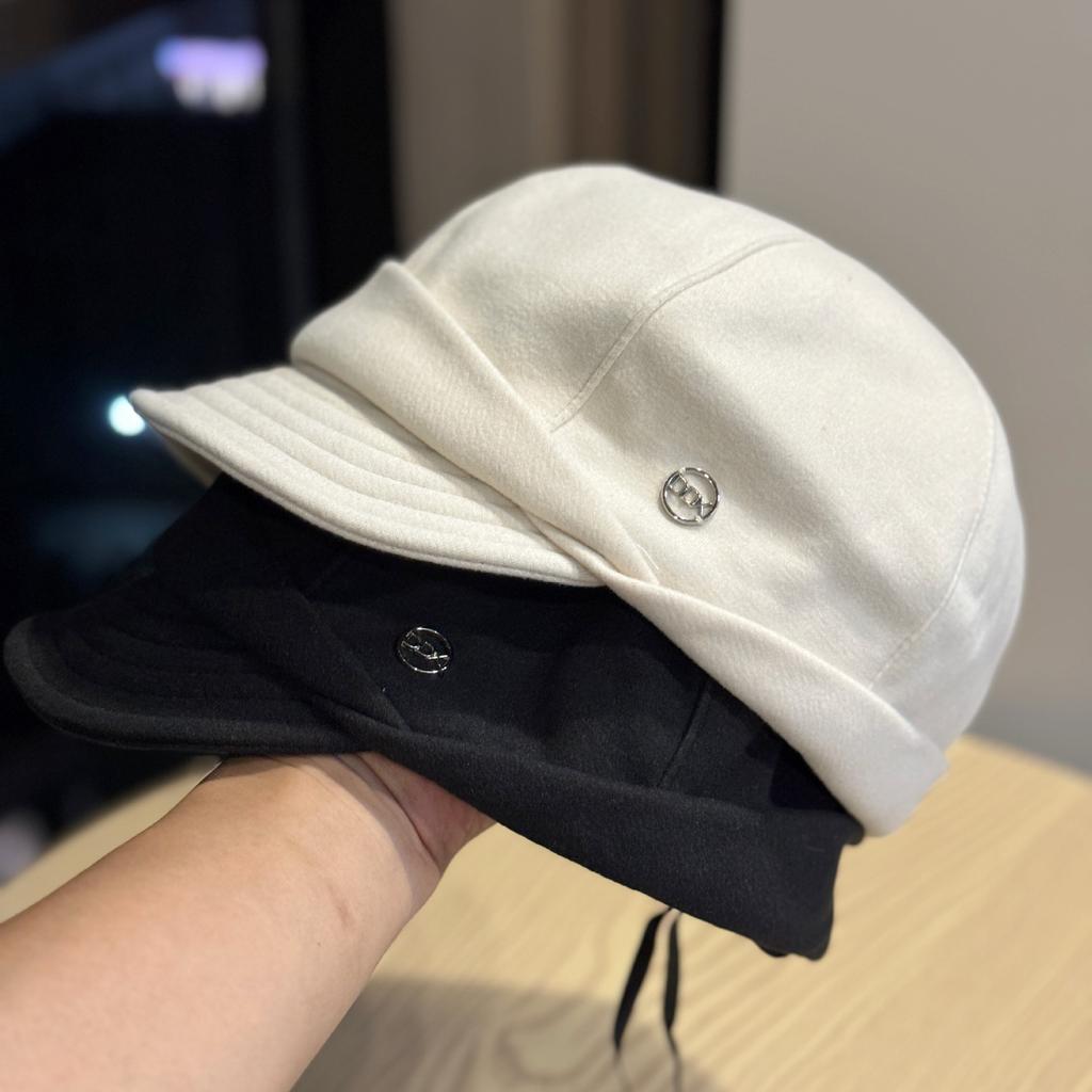 New Style Woolen Duck Tongued Hat for Women  Fashionable and Versatile Painter's Hat for Outdoor Travel Small Windproof and Warm Beret Showing Face