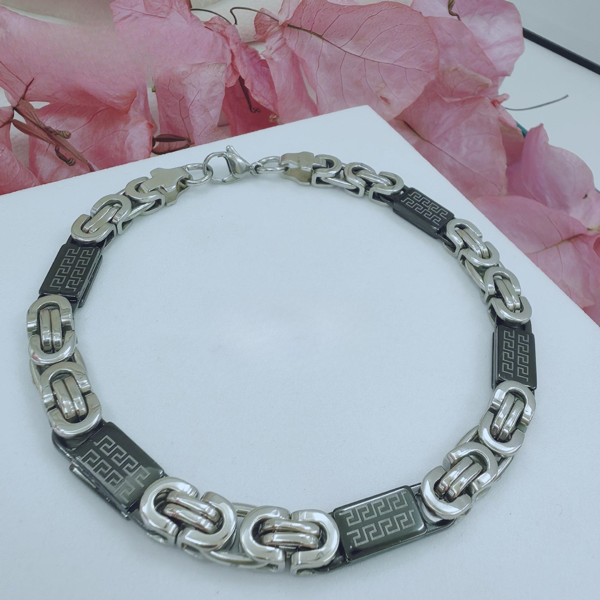 

2025 Fashion Trend Men s Bracelets, Jewelry Accessories, Personalized Bracelets, Accessories 22cm