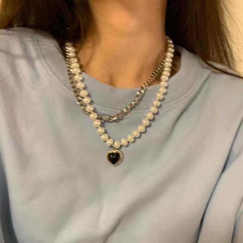 Irregular Pearl Necklace Women's Pearl Love Pendant Clavicle Chain Premium Sense