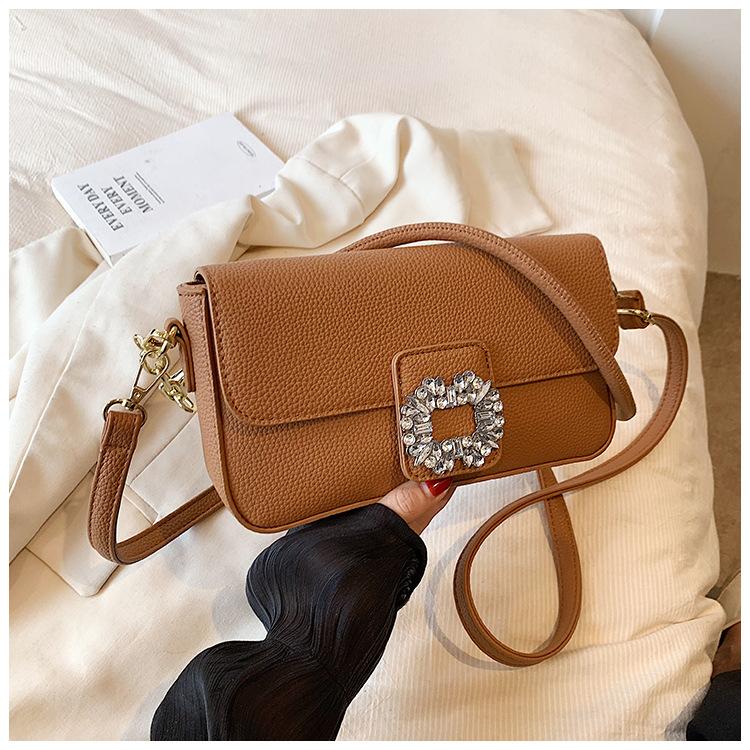 

Summer French fashion shoulder bag popular white small bag women 2025 new messenger bag underarm small square bag коричневый