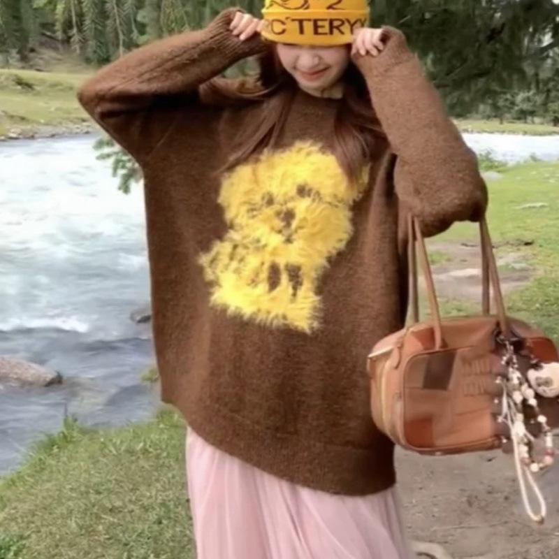 Women's Retro Soft Knit Pullover Sweater - Early Autumn, Loose Fit, Long Sleeve, Cozy and Relaxed Style