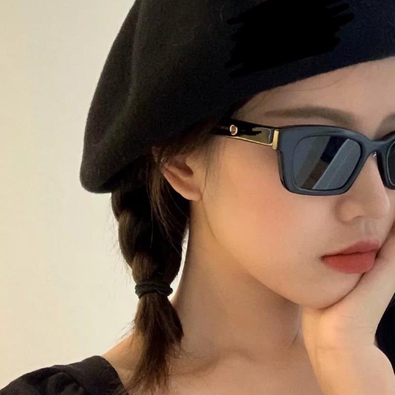 New Fashion Vintage Sunglasses Women Brand Designer Retro Rectangle Sun Glasses Female Ins Popular Square Eyewear Lentes De Sol