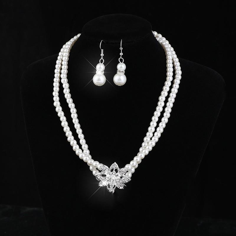 Pearl collarbone necklace, pearl necklace, earrings, bracelet set, three-piece jewelry for women