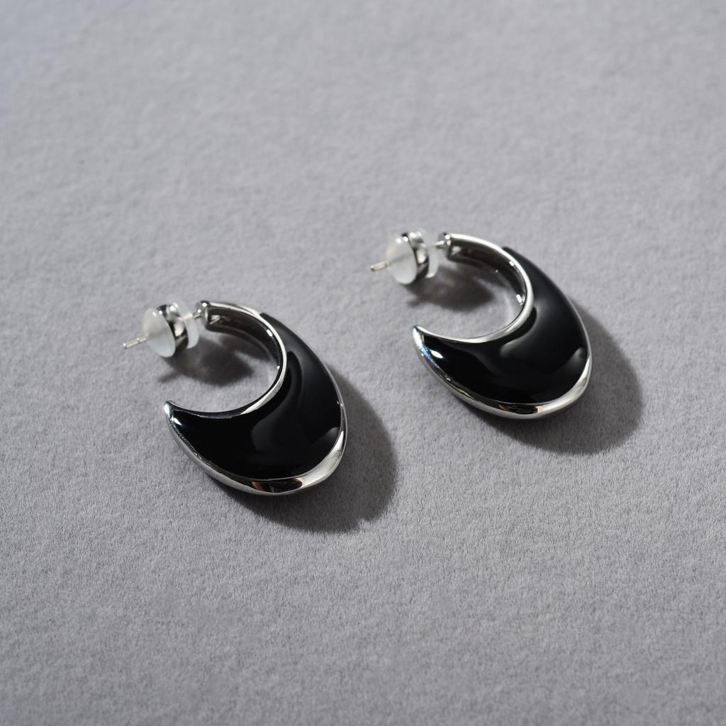 Original Design Premium Retro Copper Plated Platinum Earrings Black Drop Glaze 925 Silver Needle Stud Earrings Niche Earrings