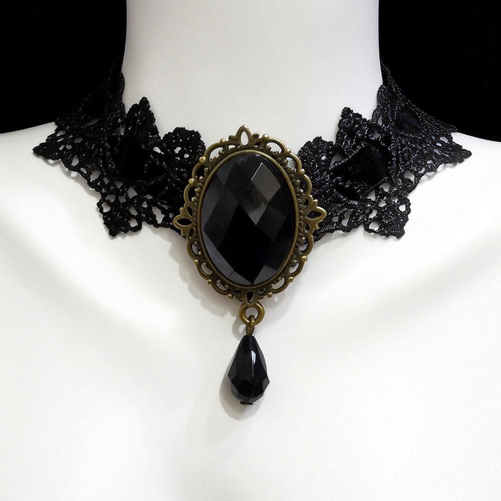 Gothic Black Choker Necklace for Women Vintage Goth Velvet Lace Collar Crystal Pendent Necklace Cosplay Party Jewelry