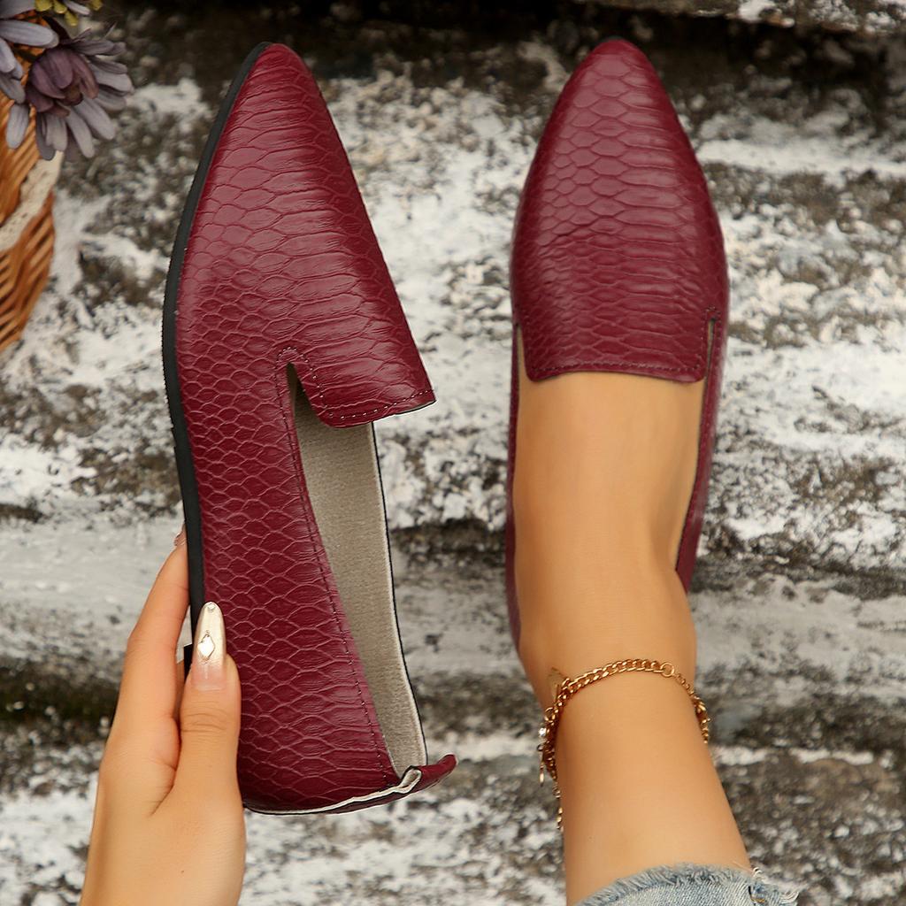 Fashion Fashion Slip on Loafers 2025 Woman Shoes Breathable Ballet Shallow Flats Women Soft Bottom Pointed Toe Boat Shoes Plus Size 43