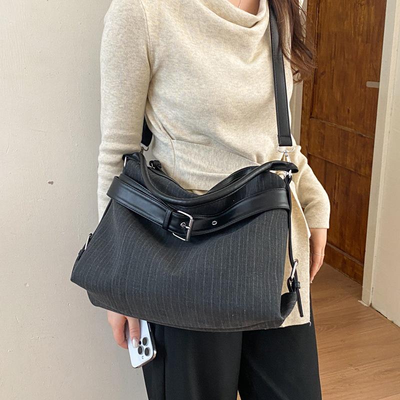 2026 New Arrival Retro Tote: High-End Fashion Simple Casual Crossbody Shoulder Bag for Women