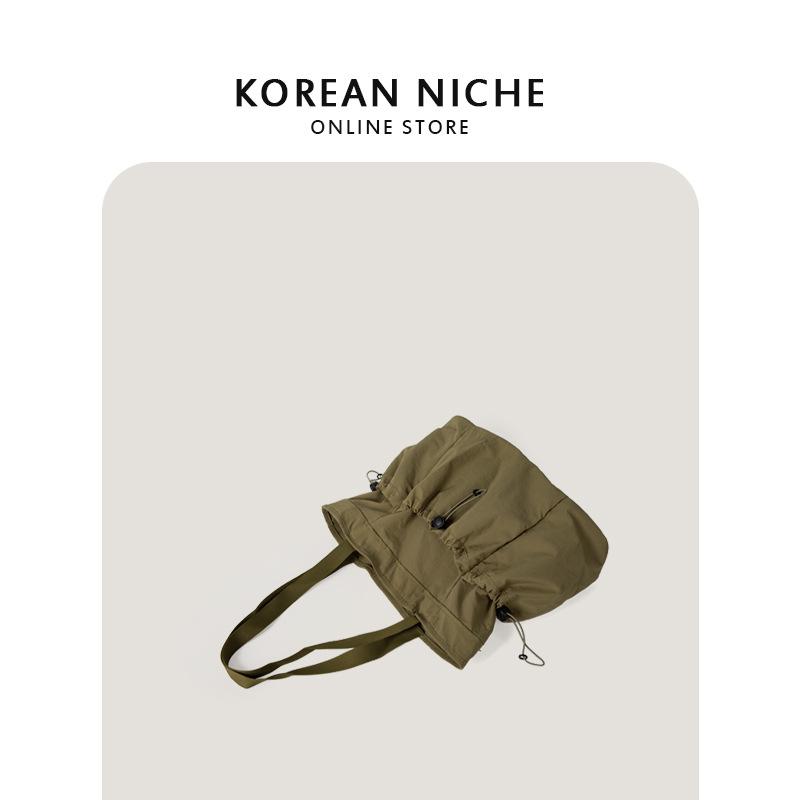 New Korean Style Minimalist Casual Shoulder Bag for Women with Large Capacity and Niche Design, Pleated Commuting Nylon Tote Bag