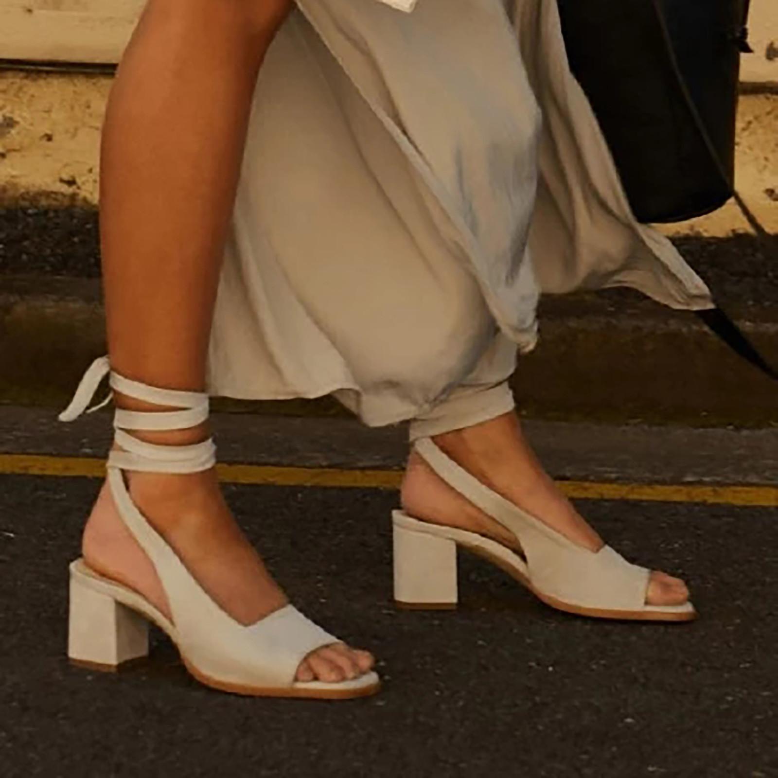 

Жіноче повсякденне взуття Сандалі з риб ячим ротом Літні сексуальні сандалії високої якості 42 бежевий